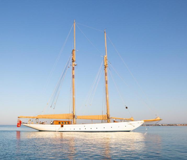 yacht Naema