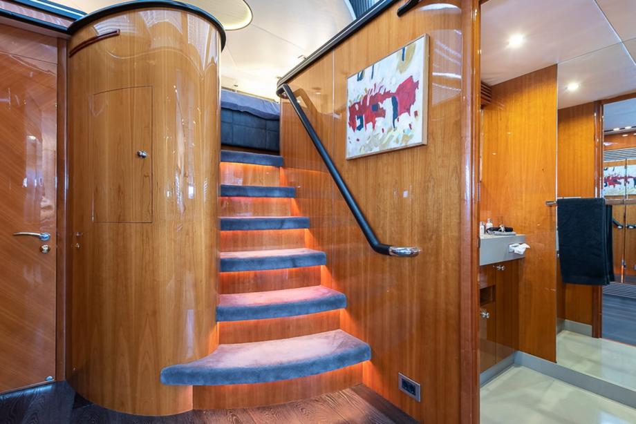 yacht Smooth Operator