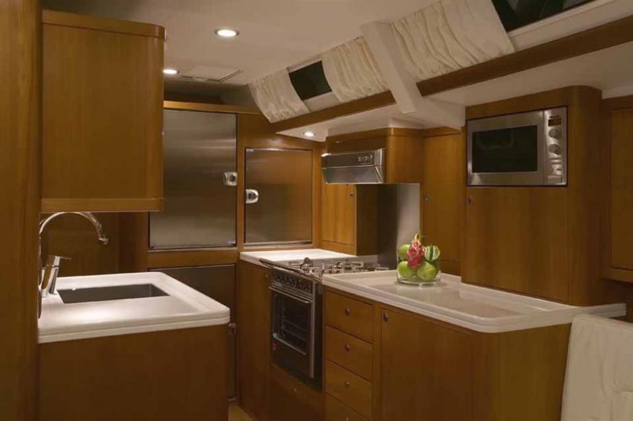 yacht Laetitia