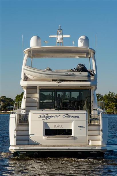 yacht Skippin Stones