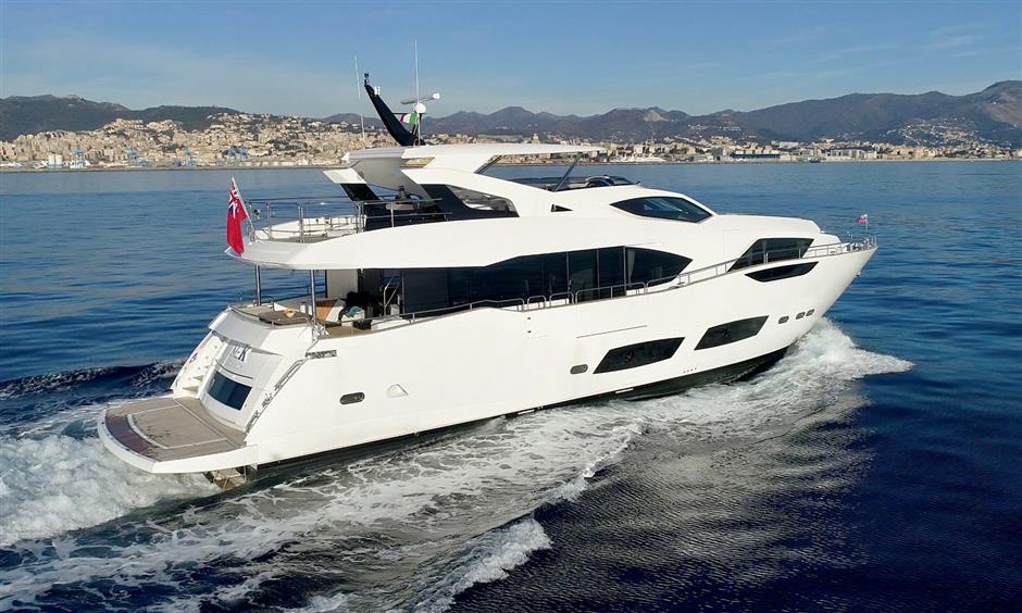 yacht Mr K