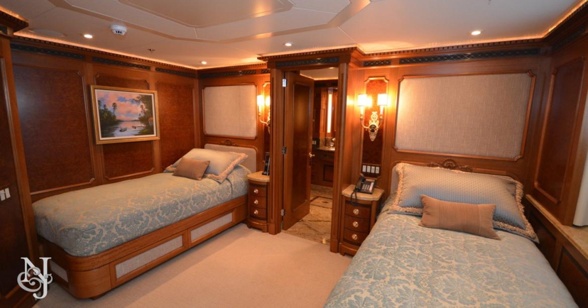 yacht Gallant Lady