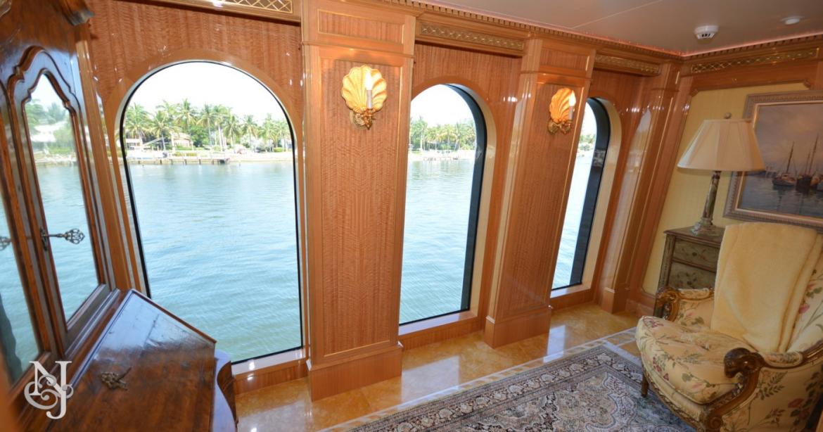 yacht Gallant Lady