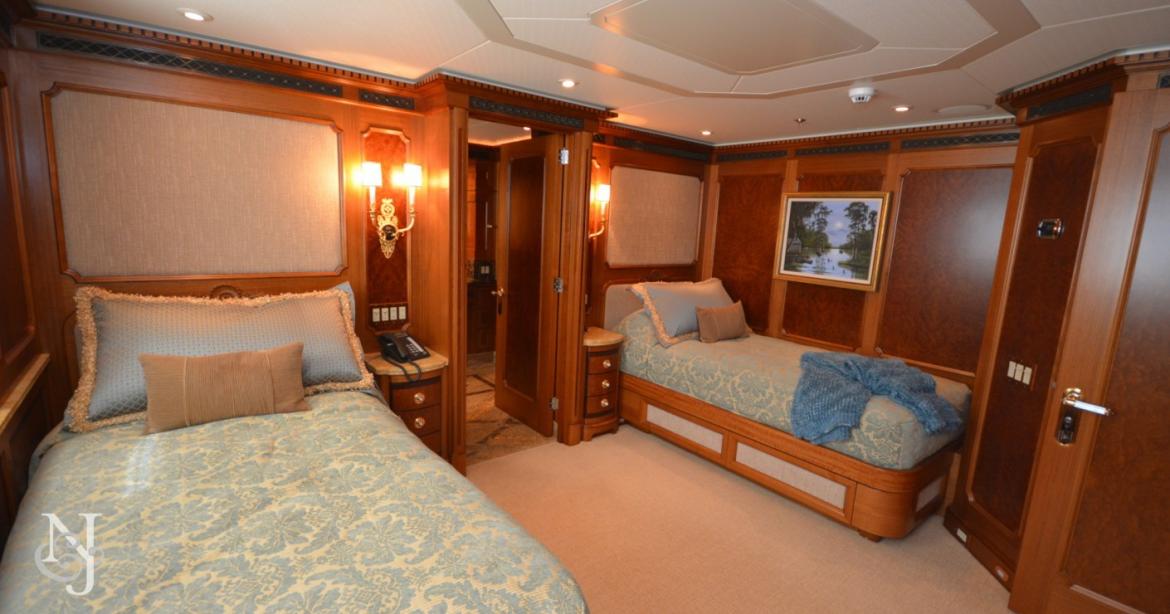 yacht Gallant Lady