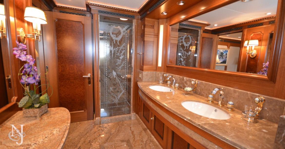 yacht Gallant Lady