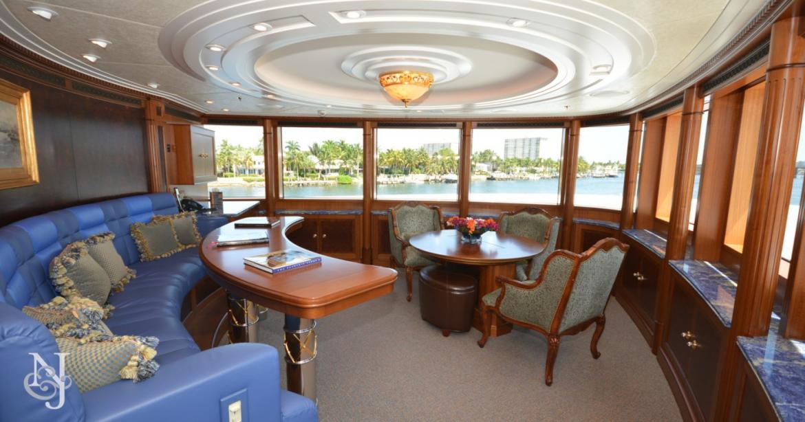 yacht Gallant Lady