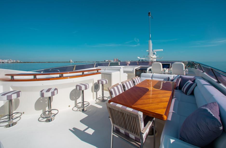 yacht Blacksheep