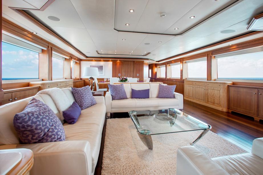 yacht Blacksheep