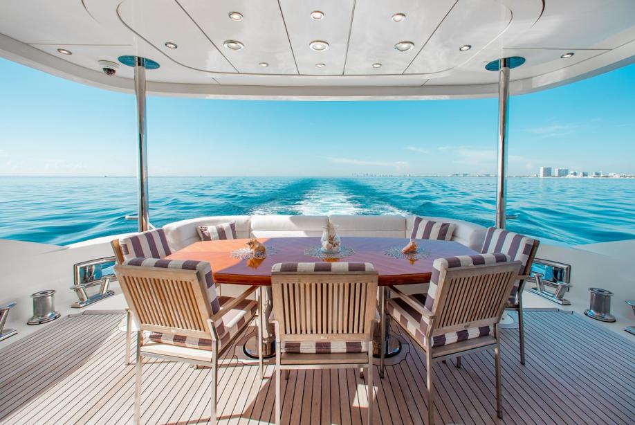 yacht Blacksheep