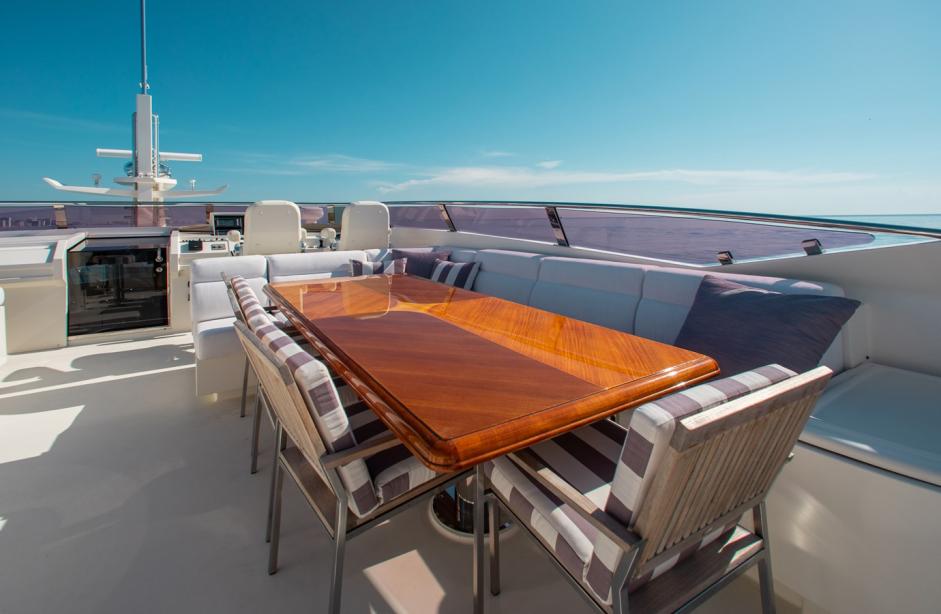 yacht Blacksheep