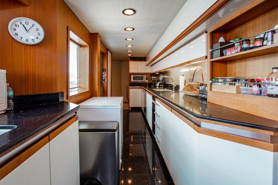 yacht Blacksheep