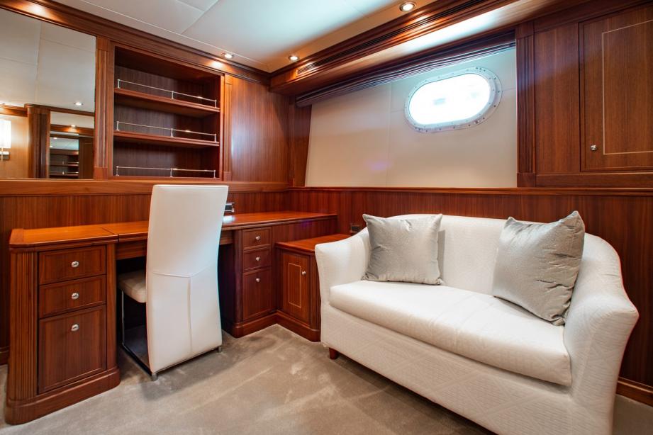 yacht Blacksheep
