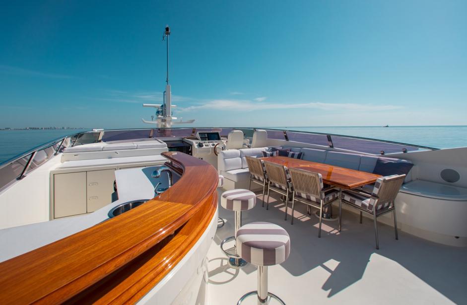 yacht Blacksheep