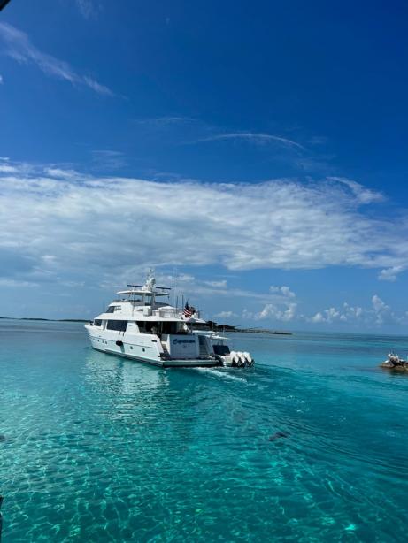 yacht Captivator