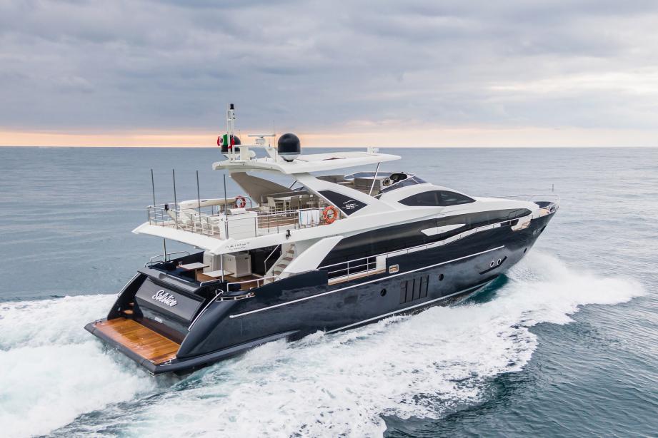 yacht Solstice