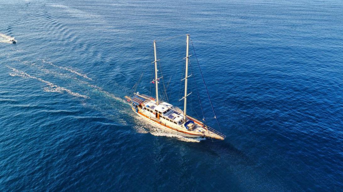 yacht Altair