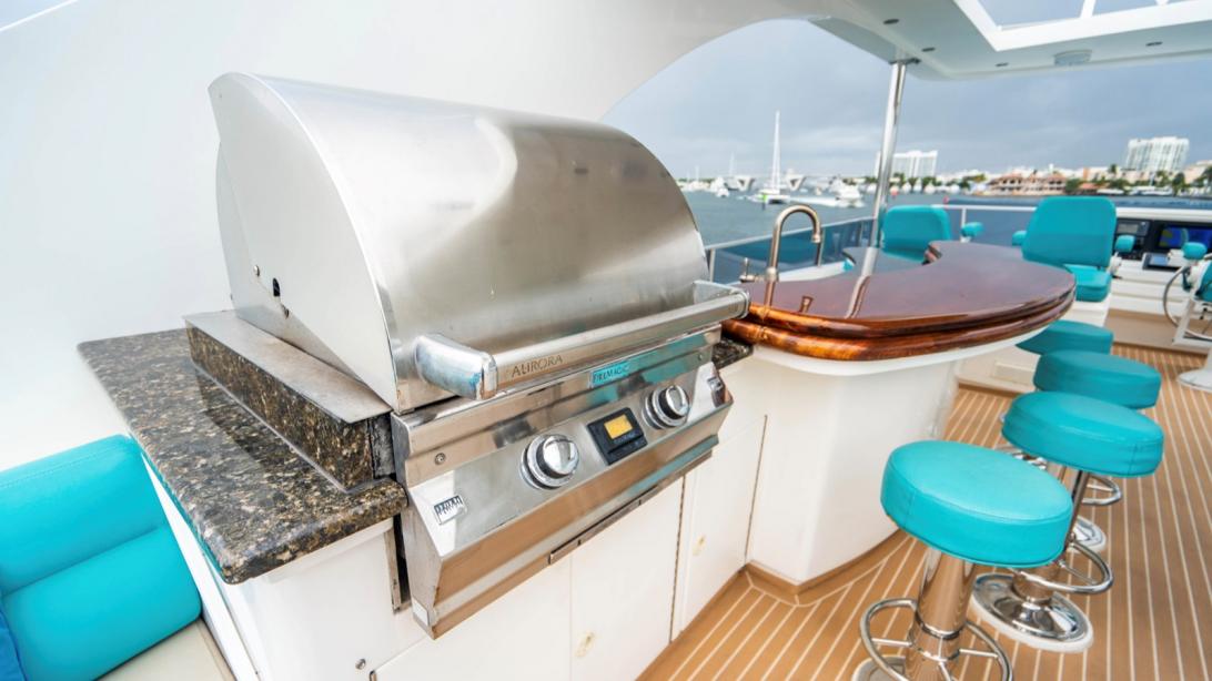 yacht The Program