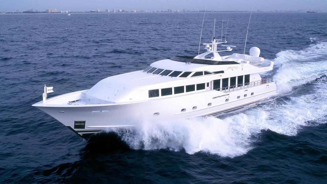 yacht Stella Maris