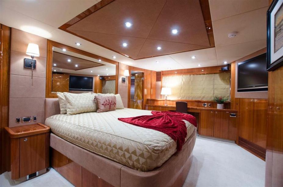 yacht Gallivant