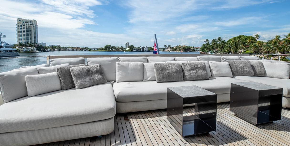 yacht Fifi