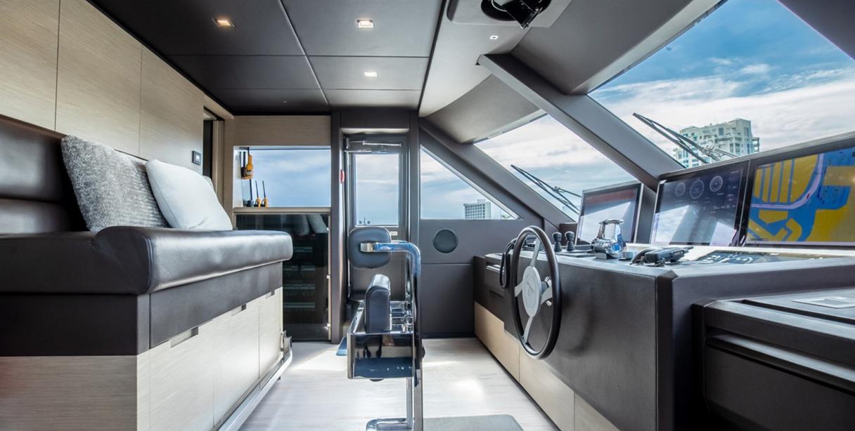 yacht Fifi