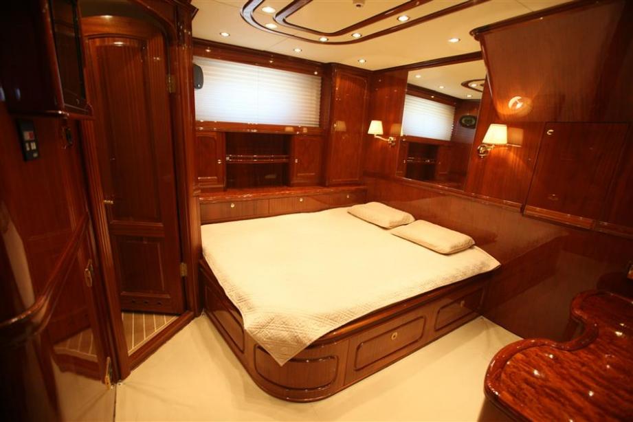 yacht Ocean Star