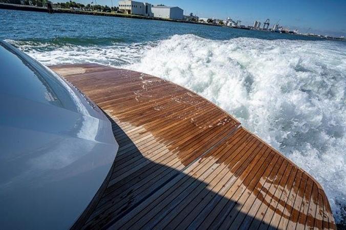 yacht Coal Blooded