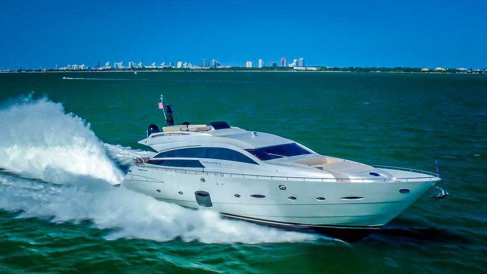 yacht Coal Blooded