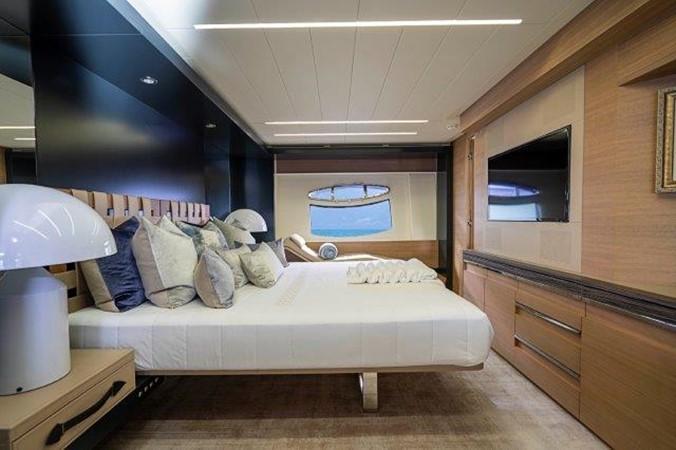 yacht Coal Blooded