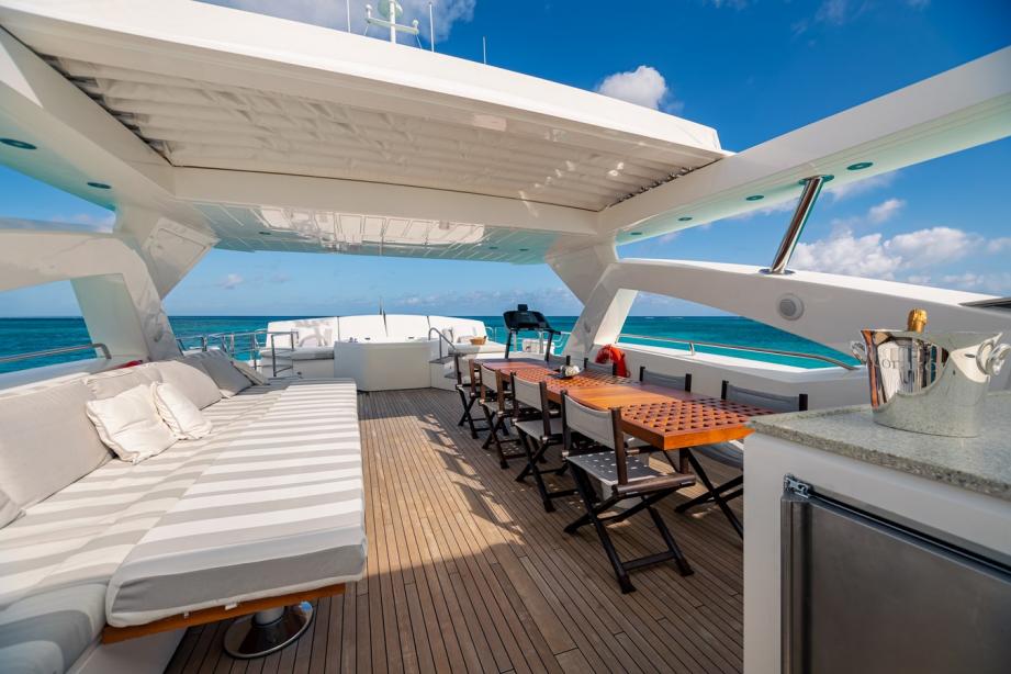 yacht Corazon