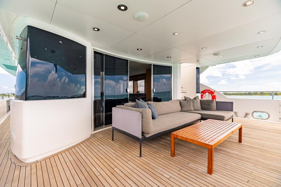 yacht Corazon