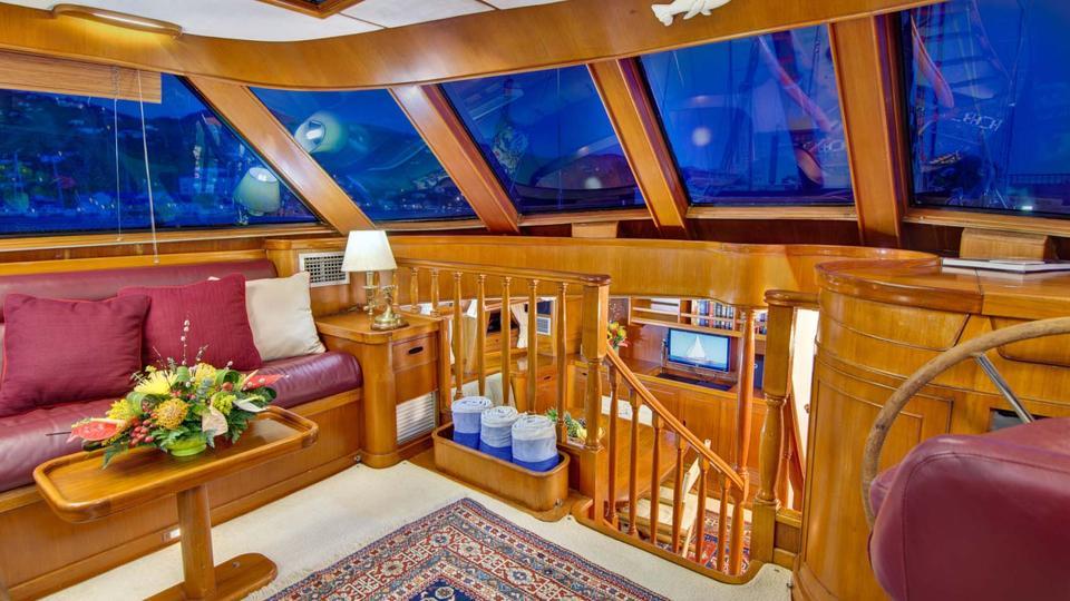 yacht Mustang