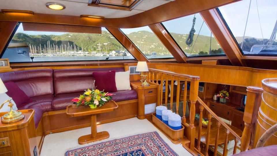 yacht Mustang