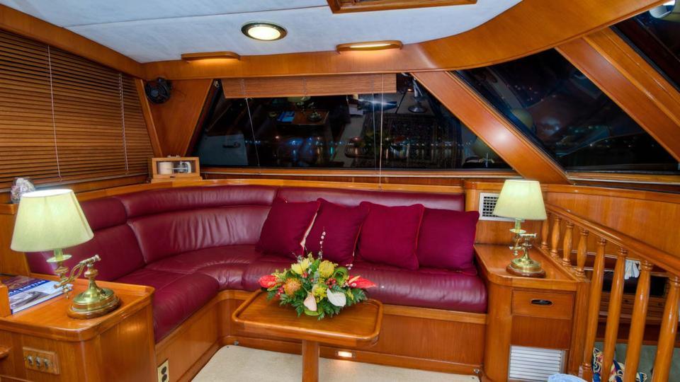 yacht Mustang
