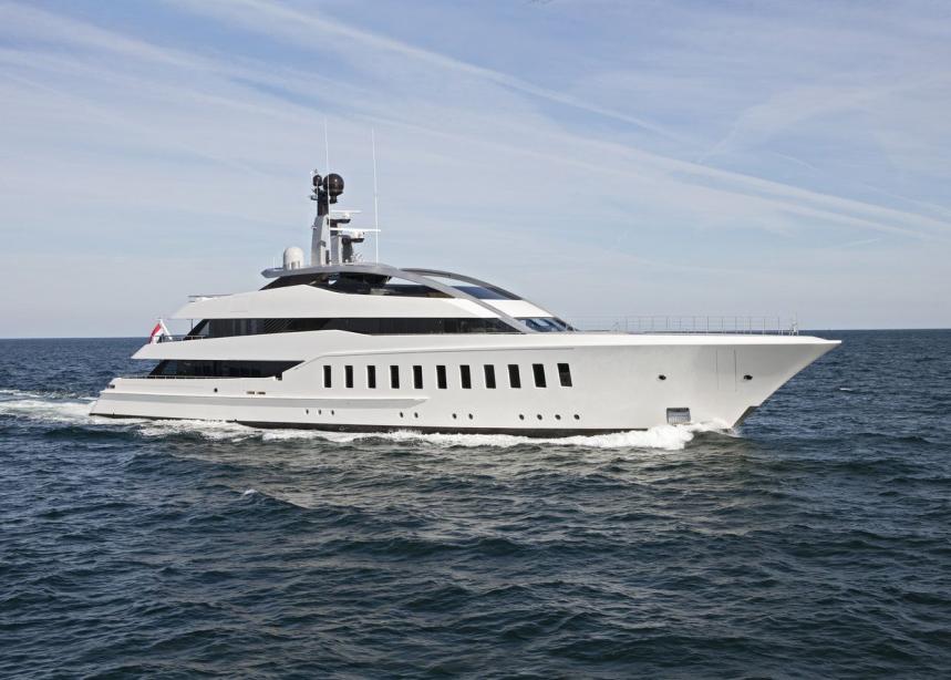 yacht Halo