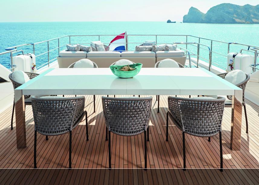 yacht Ghost