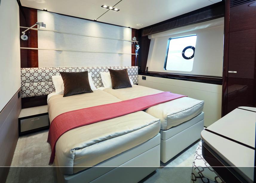 yacht Ghost