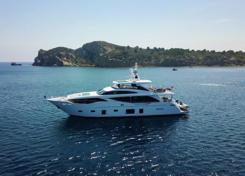 yacht Ghost