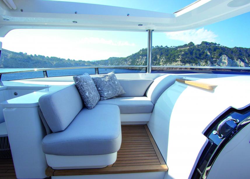 yacht Ghost
