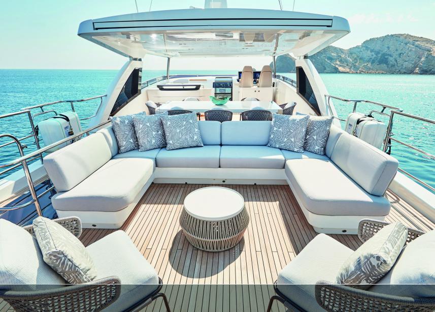 yacht Ghost
