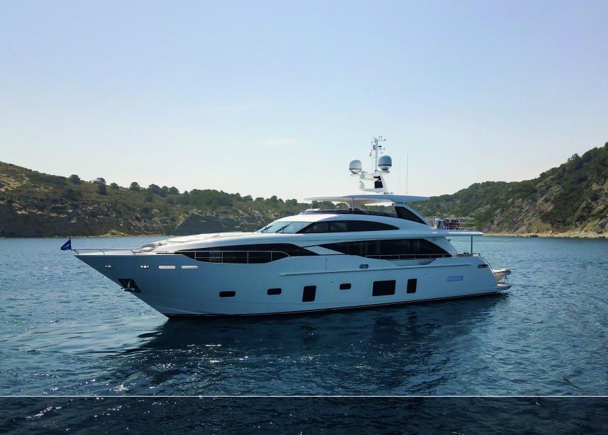 yacht Ghost