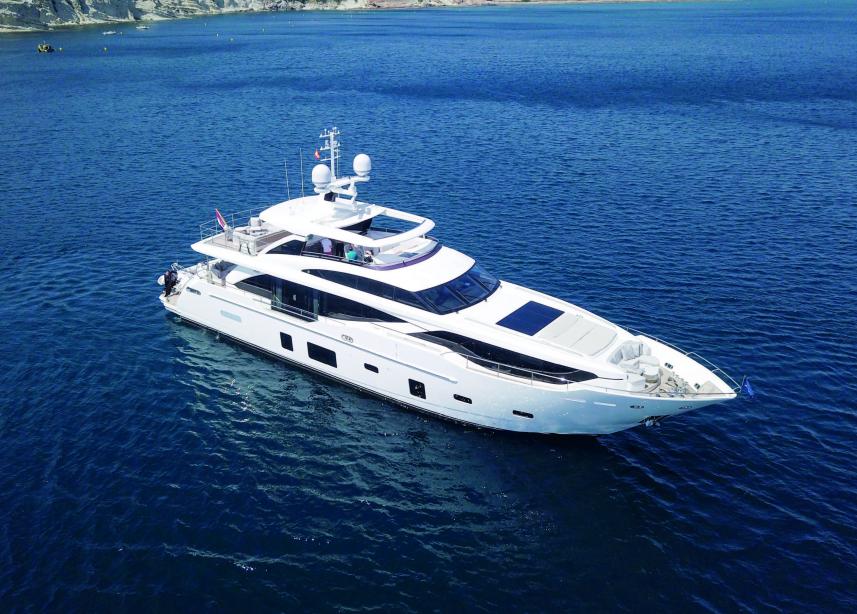yacht Ghost