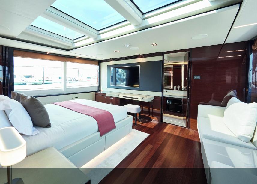yacht Ghost