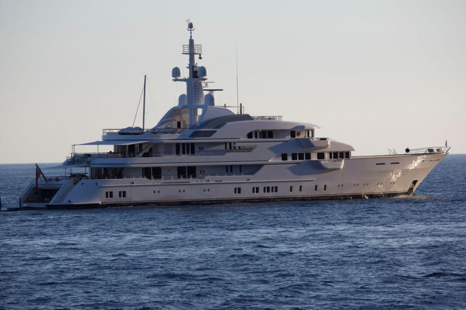 yacht Hampshire II