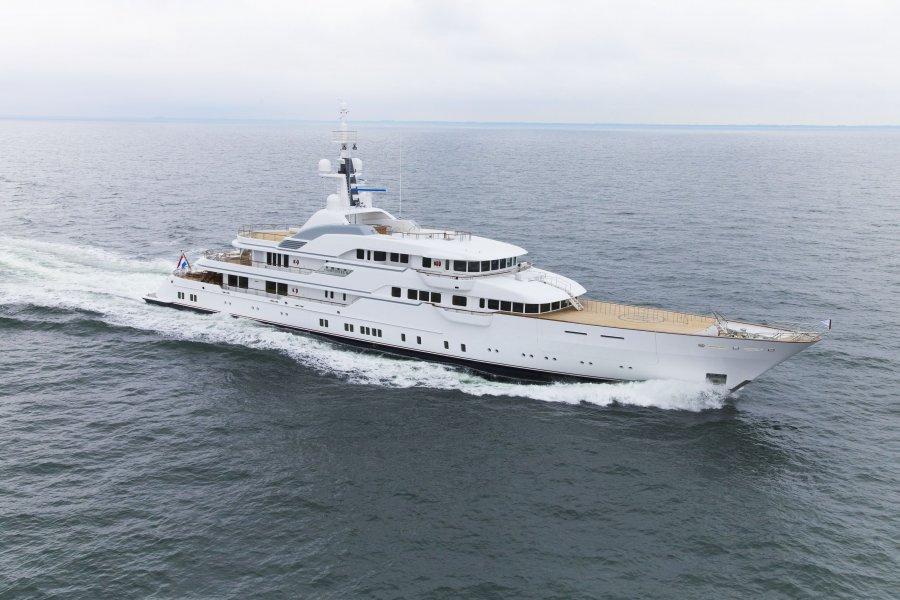 yacht Hampshire II