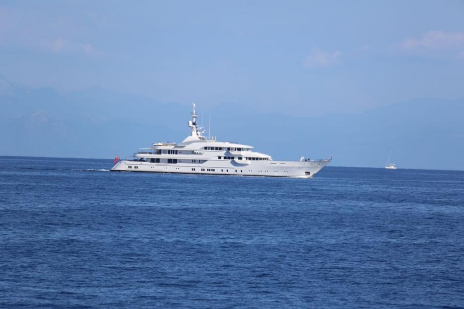 yacht Hampshire II