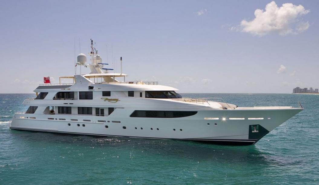 yacht Second Love