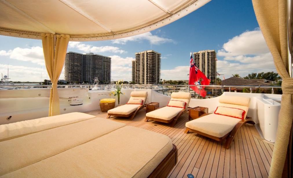 yacht Second Love