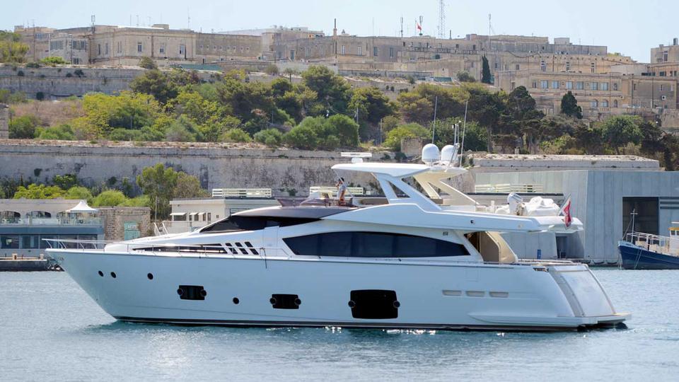 yacht Ferretti 800/01