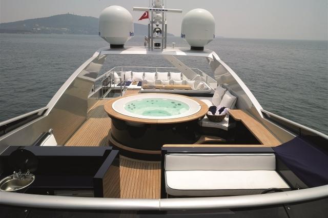 yacht Harun